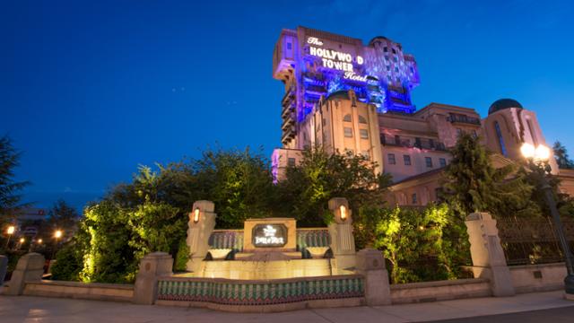 Tower of Terror im Disney Adventure World — eine der Premier-Access-Attraktionen